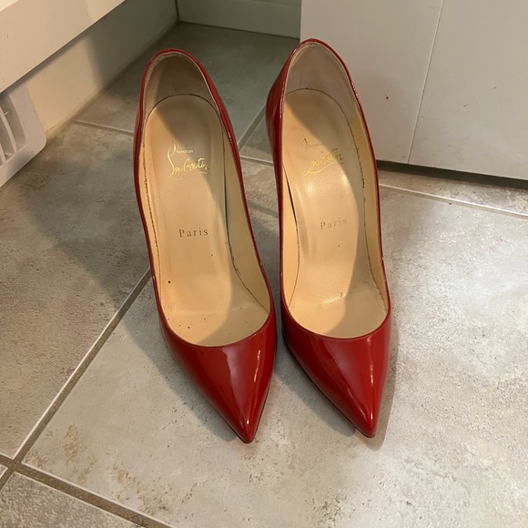 Christian Louboutin red pumps. Size 38 - Picture 2 of 6